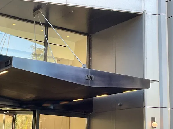 200 Chambers St APT 3L, New York, NY 10007