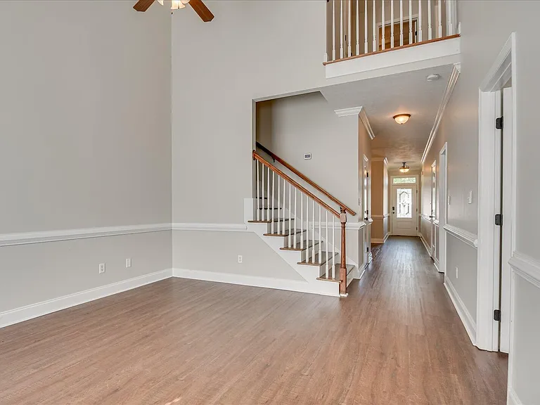 317 Buxton Ln — Photo 11