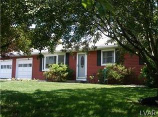 2271 Riverbend Cir, Allentown, PA 18103