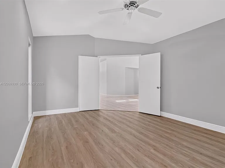 1520 Seabay Rd — Photo 56