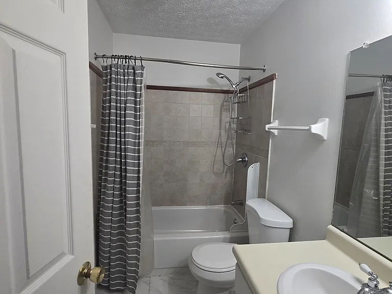 4804 Drayton Rd — Photo 3
