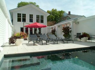 1102 S Monroe Ave, Green Bay, WI 54301