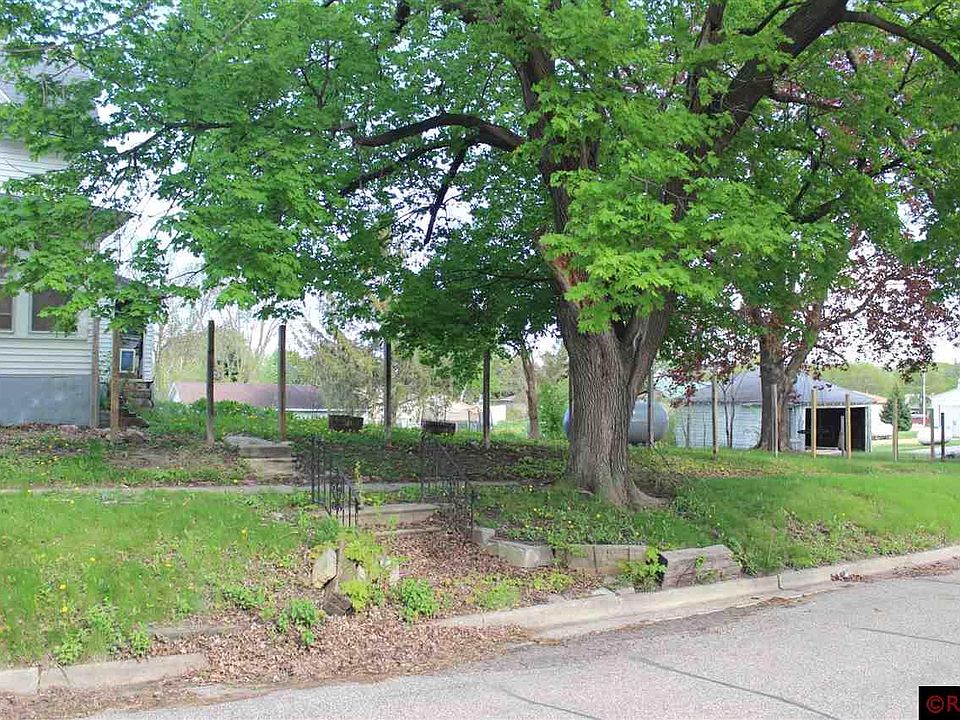 202 Henry St S, Elmore, MN 56027 Zillow