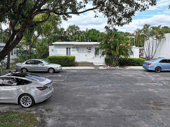 2nd image of 211 SW 2nd Court