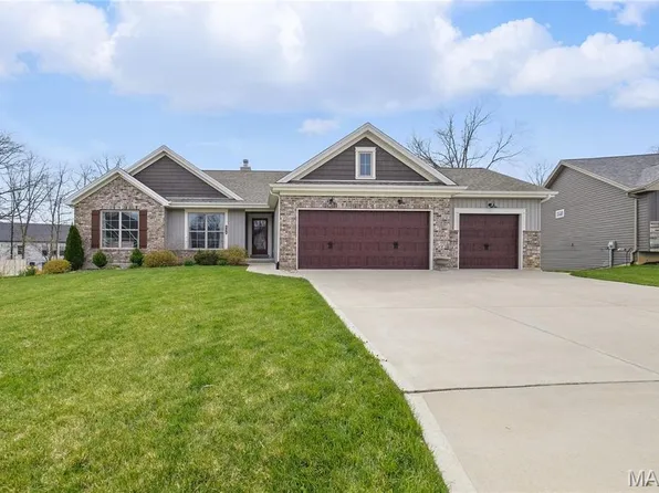 536 Hickory Knoll Dr, Troy, MO 63379