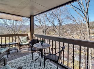 87 Willow Rd APT C9, Waynesville, NC 28786