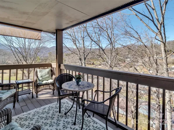 87 Willow Rd APT C9, Waynesville, NC 28786