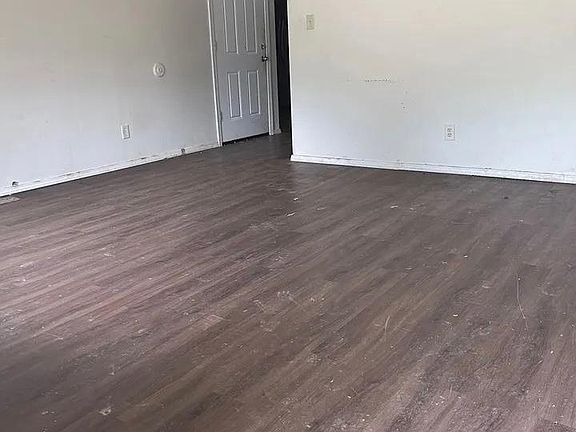 3rd image of 1208 Apple St