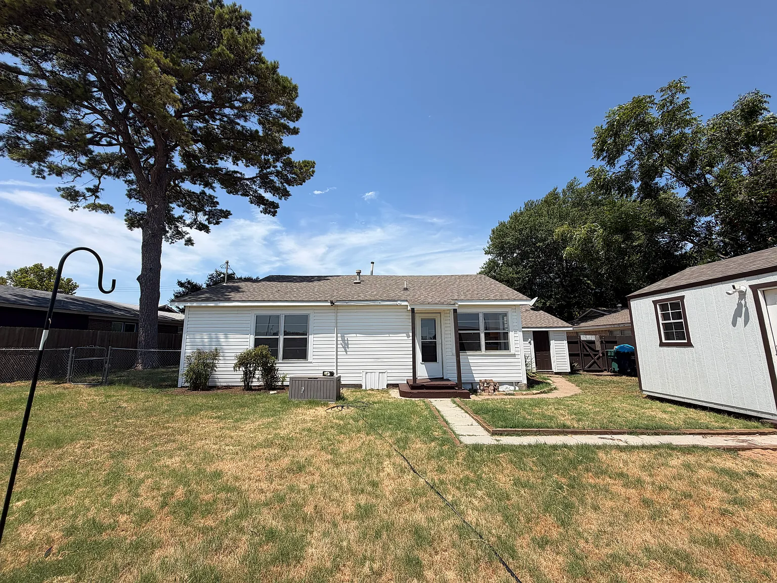 216 Priddy Ln — Photo 3