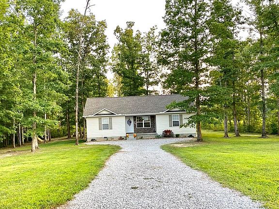 3rd image of 743 Autumn Heights Ct