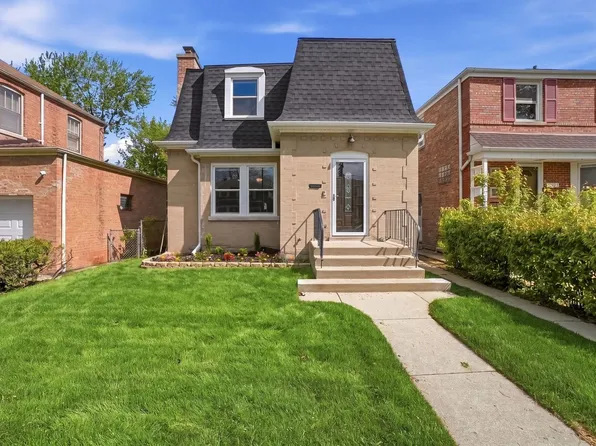2724 W Jerome St, Chicago, IL 60645