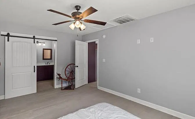 4 bed, 1340 sqft, $650 — Photo 2