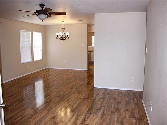 2nd image of 2805 Meadow Bluff Dr