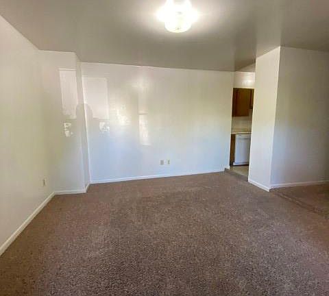 3rd image of 315 N Washington St APT 5