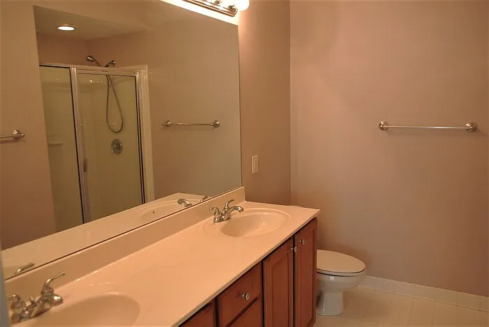1621 Providence Glen Dr — Photo 7