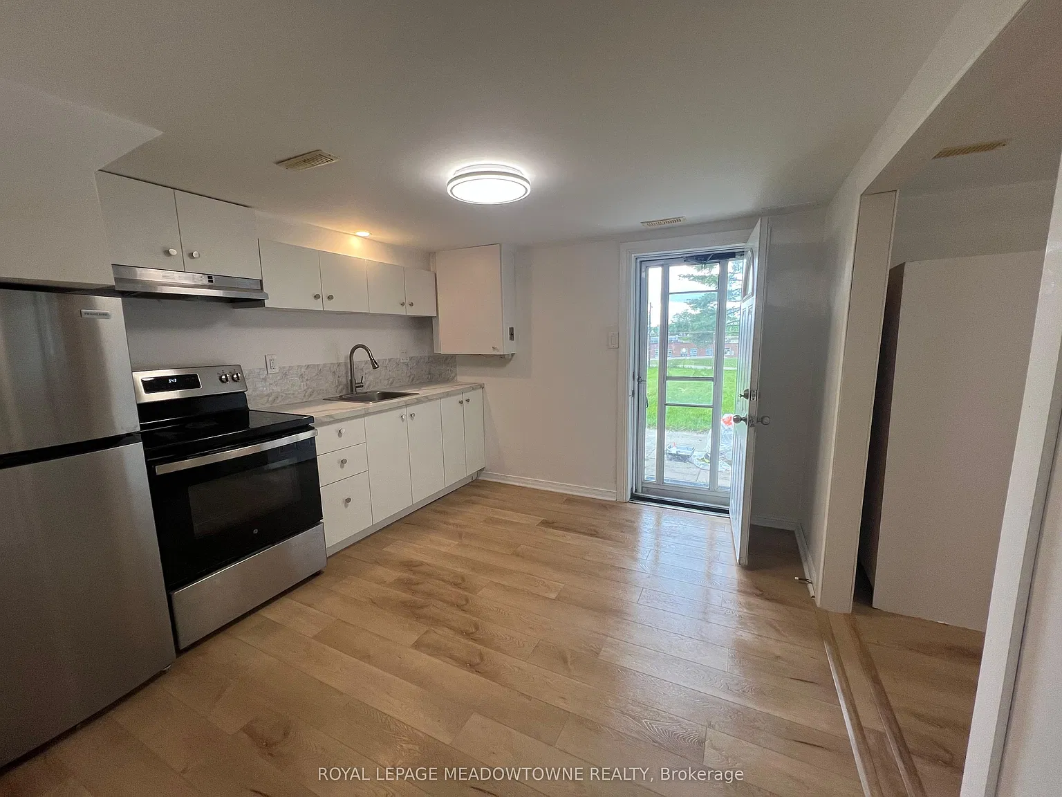 2 bed, $1,650 — Photo 4