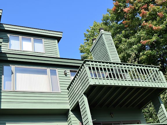 4th image of 759 Maplewood Ln