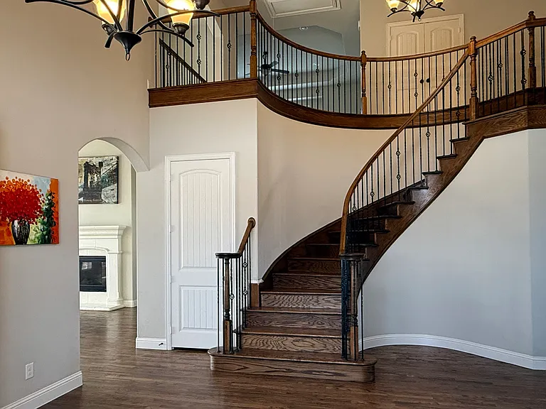 1616 Tanner Pkwy — Photo 1