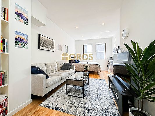 1st image of 178 7th Ave APT D2