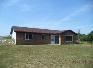 30132 100th St, Princeton, MN 55371