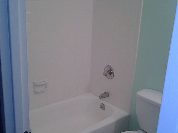 5th image of 254 W 51st St APT 16H