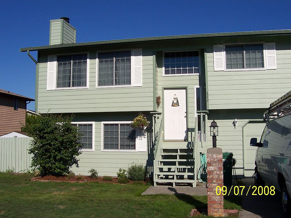 1st image of 623 Glacier Ave S