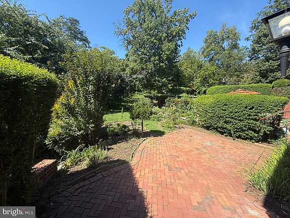 4th image of 1705 Preston Rd