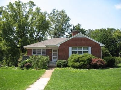 1st image of 79 E Weaver Ave