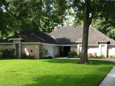 103 Flag Dr W, Lake Jackson, TX, 77566
