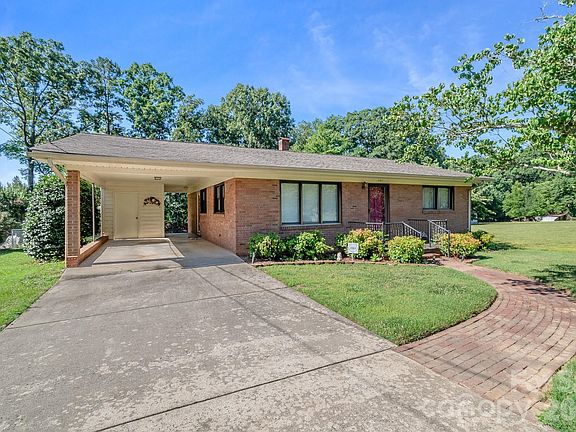 3rd image of 1340 E Cannon Ave