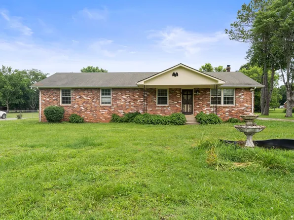 2706 Walnut Ln, Murfreesboro, TN 37129