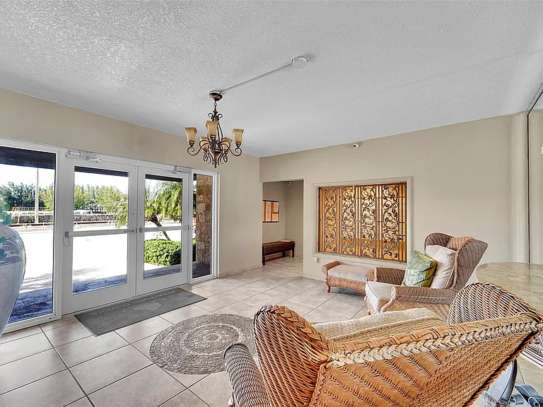 1401 S Ocean Dr #502 — Photo 52