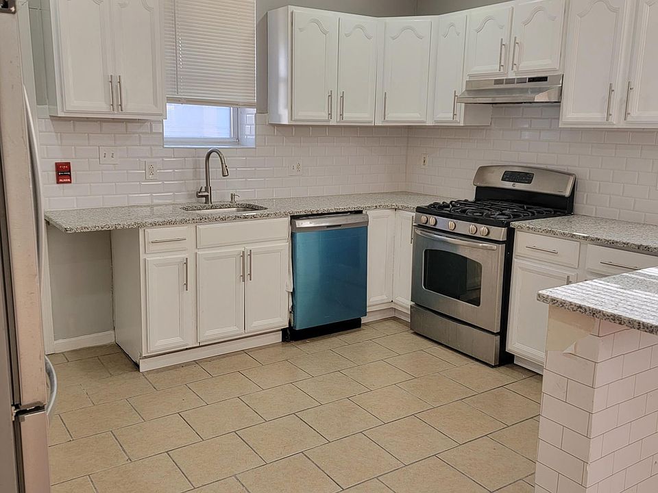 1311 S 52nd St APT 5, Philadelphia, PA 19143 | Zillow