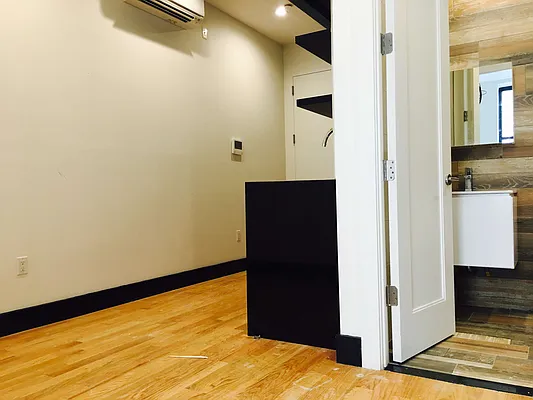 Rented by Nooklyn NYC LLC | media 29