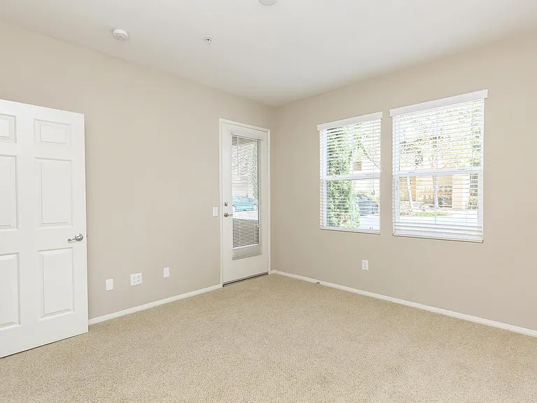 Laurel Terrace Apartment Homes — Photo 58