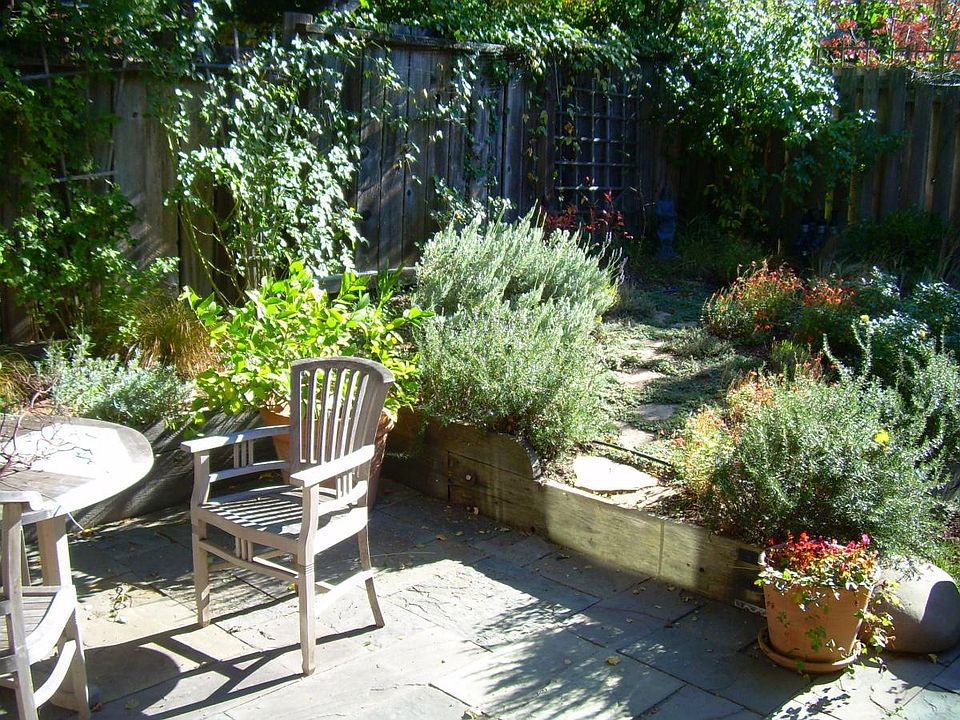 Private Back Terrace & Garden