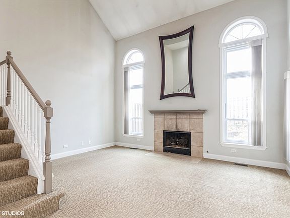 2nd image of 30 Ascot Cir #30