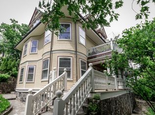 18 Atherton Rd #1, Brookline, MA 02446