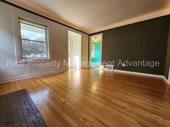 4th image of 1281 W Troy St