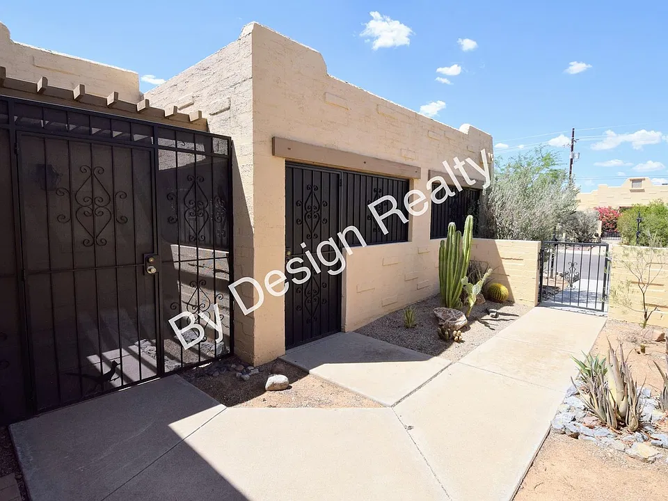 3277 W Moondance Way