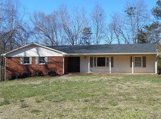 303 Bremen Dr, Lexington, NC 27295