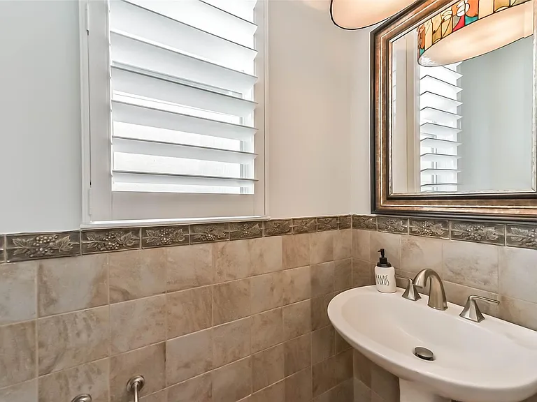 5432 Venice St — Photo 19