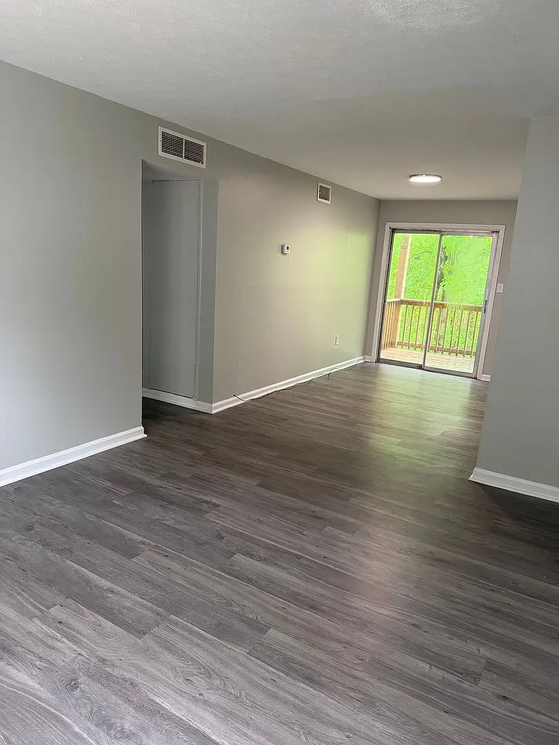 812 Burwind Court - Building 2 — Photo 2