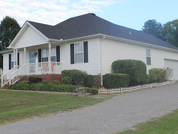 3rd image of 111 Towbridge Dr