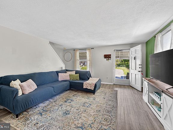 5th image of 602 Clymer Ln