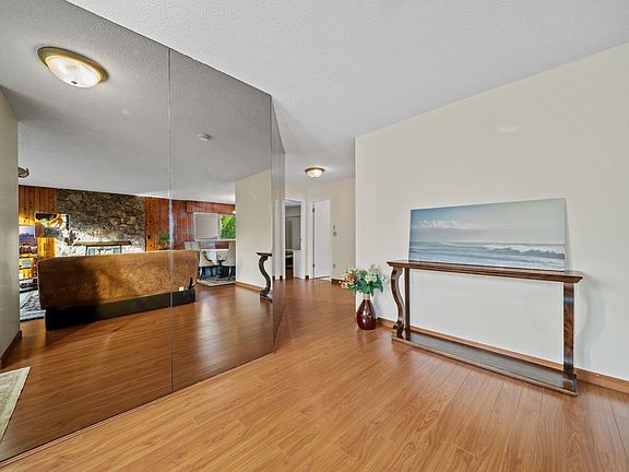 4th image of 667 Cypress St
