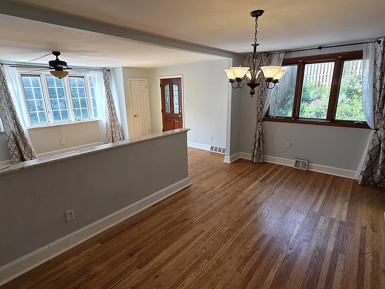 746 Cinnaminson St — Photo 7