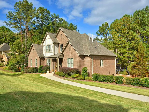 2nd image of 1026 Parkmont Way