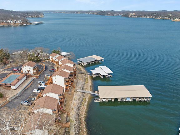 2nd image of 160 Tara Rd #901