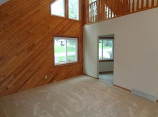 2376 Grospoint Ave N, Oakdale, MN 55128